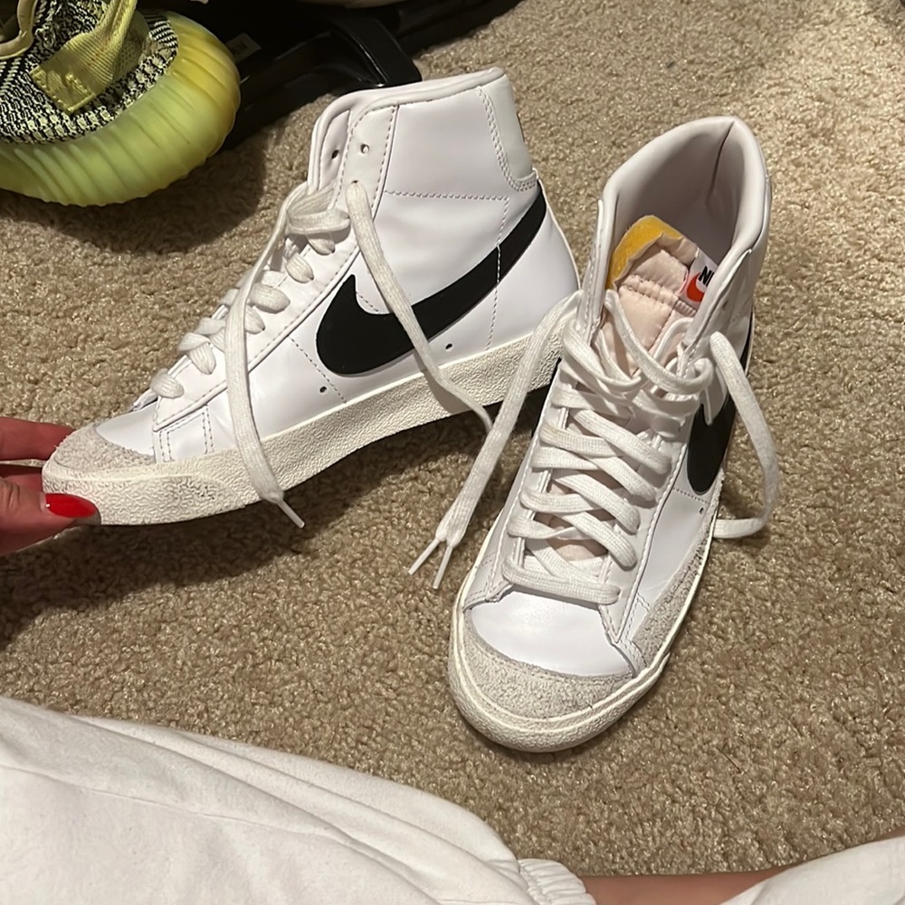 W Nike Blazer’s